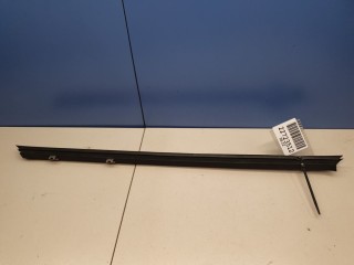 Накладка стекла передней левой двери, ориг. номер 51337344167, Mini Clubman F54 2015-2019