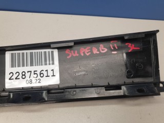 Накладка рамки двери задняя левая, ориг. номер 3T5839901A, Skoda Superb 3T 2008-2013