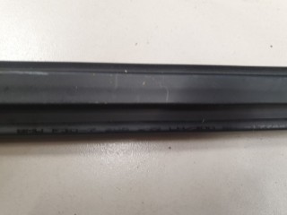 Накладка стекла передней правой двери, ориг. номер 51337258300, BMW 3 F30 2011-2016