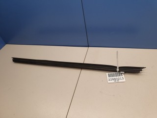Накладка стекла передней правой двери, ориг. номер 51337298826, BMW 2 F45 F46 Tourer 2014-2018