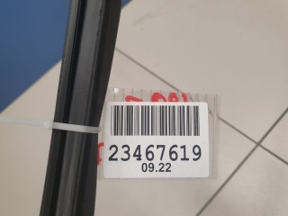 Накладка стекла передней левой двери, ориг. номер 6R3Z6321453A, Ford Mustang 2004-2009