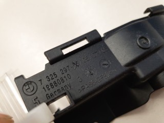 Кожух привода троса открывания левой двери, ориг. номер 51217325297, BMW 5 G30 F90 2016-2020