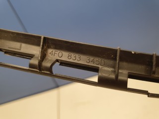 Кронштейн уплотнителя двери задней левой, ориг. номер 4F0833345D, Audi A6 C6 Allroad quattro 2008-2011