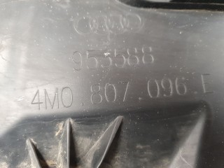 Кронштейн бампера переднего правый, ориг. номер 4M0807096E, Audi A6 S6 C7