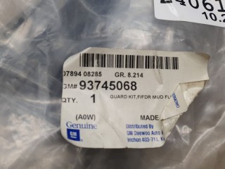 Комплект передних брызговиков, ориг. номер 93745068, Chevrolet Aveo T250 2006-2012