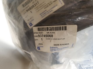 Комплект передних брызговиков, ориг. номер 93745068, Chevrolet Aveo T250 2006-2012
