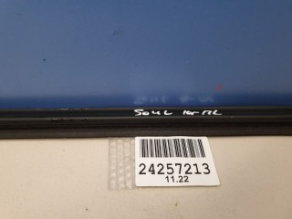 Накладка стекла передней левой двери, ориг. номер 822312K001WK, KIA Soul 2008-2011