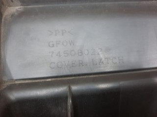 Заглушка переднего бампера буксировочного крюка, ориг. номер 7450B022, Mitsubishi Outlander GF