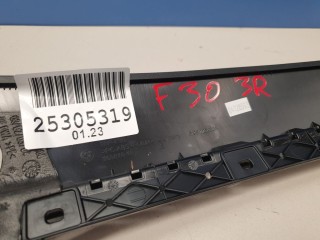 Накладка рамки двери задняя правая, ориг. номер 51357258308, BMW 3 F30 2011-2016