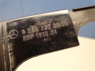 Накладка рамки двери задняя правая, ориг. номер A2467320829, Mercedes B-klasse W246 2014-2018