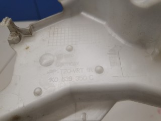 Защитный кожух замка задней правой двери, ориг. номер 1K0839350C, Volkswagen Golf 5 2003-2009