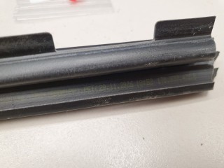 Накладка стекла передней правой двери, ориг. номер 1T0837472B5AP, Volkswagen Touran 2006-2010