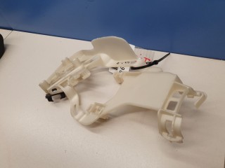 Кронштейн замка двери задний правой, ориг. номер 5N0839768C, Volkswagen Tiguan 2011-2019