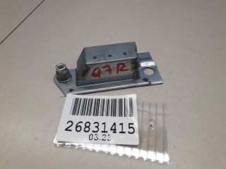 Кронштейн двери багажника правый, ориг. номер 8E0827657H, Audi Q7 4L 2009-2015