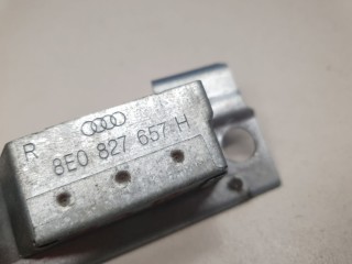 Кронштейн двери багажника правый, ориг. номер 8E0827657H, Audi Q7 4L 2009-2015