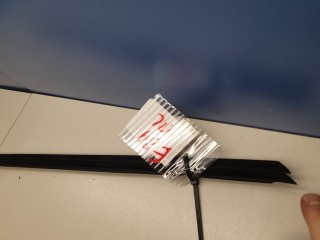 Накладка стекла передней правой двери, ориг. номер 51332990302, BMW X1 E84 2009-2012