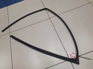 Уплотнитель стекла передней правой двери, ориг. номер 6814147060, Toyota Prius W50