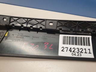 Накладка рамки двери задняя левая, ориг. номер 51357263379, BMW 3 F30 2011-2016