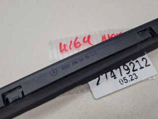 Направляющая стекла люка правая, ориг. номер A1647800440, Mercedes GL-klasse X164 2006-2009
