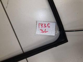 Уплотнитель стекла двери задний левый, ориг. номер 835302S000, Hyundai ix35 Tucson LM