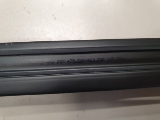 Накладка стекла передней правой двери, ориг. номер 5N0837480, Volkswagen Tiguan 2011-2019
