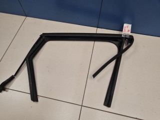 Уплотнитель стекла двери задний правый, ориг. номер 98112467XT, Peugeot 3008 P84
