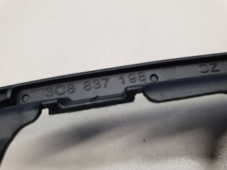 Кронштейн ручки двери внутренней правой, ориг. номер 3C8837198, Volkswagen Passat CC 2012-2017