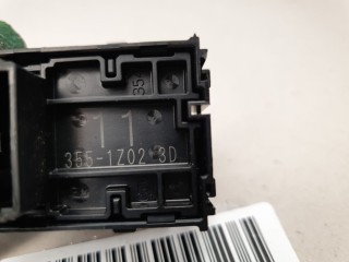 Кнопка стеклоподъемника, ориг. номер 8481002250, Toyota Corolla E21