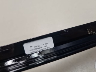 Молдинг рамки передней правой двери, ориг. номер LR082895, Land Rover Discovery 2017-2021