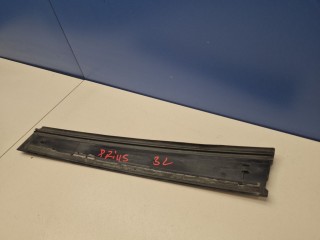 Накладка рамки двери задняя левая, ориг. номер 7576247020, Toyota Prius W30