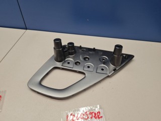 Накладка обшивки двери передней правой, ориг. номер 827602V000RDR, Hyundai Veloster 2011-2015