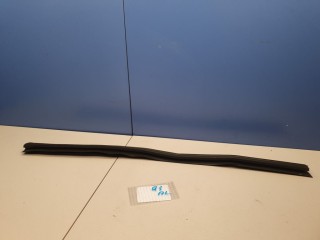 Накладка стекла передней левой двери, ориг. номер 8U0837479B, Audi Q3 8U 2014-2018