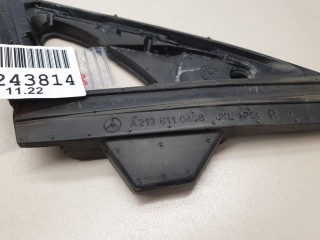 Уплотнитель правого зеркала, ориг. номер A2138110498, Mercedes E-klasse W213 2016-2021