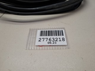 Уплотнитель двери передней левой, ориг. номер 6786247050, Toyota Prius W50