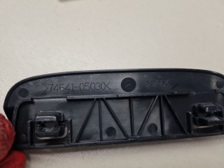 Накладка обшивки крышки багажника, ориг. номер 7464105030C0, Toyota Avensis T27 2011-2015