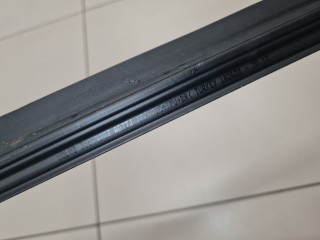 Накладка стекла передней левой двери, ориг. номер 31490742, Volvo V90 Cross Country 2016-2020