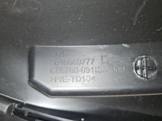 Накладка переднего бампера правая, ориг. номер 9810869777, Peugeot 3008 P84