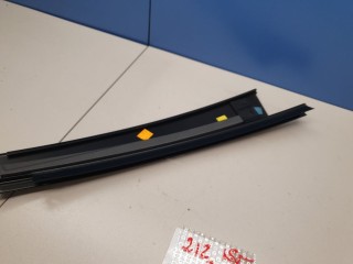 Накладка рамки двери задняя левая, ориг. номер A2126900387, Mercedes E-klasse W212 2009-2013
