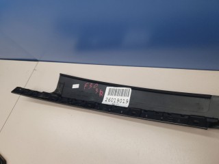 Накладка рамки двери задняя правая, ориг. номер 51357263380, BMW 3 F30 2011-2016