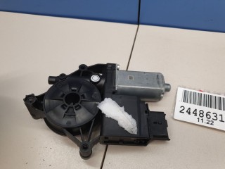 Моторчик стеклоподъёмника задний правый, ориг. номер 9811864480, Peugeot 3008 P84
