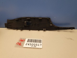Накладка кнопки стеклоподъемника передней правой, ориг. номер 935773Z0004X, Hyundai i40 2011-2015