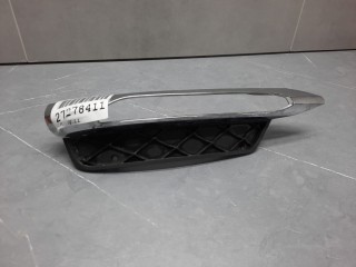 Молдинг решетки в бампер правый, ориг. номер A2048851453, Mercedes C-klasse W204 2007-2011