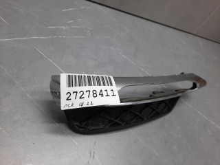 Молдинг решетки в бампер правый, ориг. номер A2048851453, Mercedes C-klasse W204 2007-2011