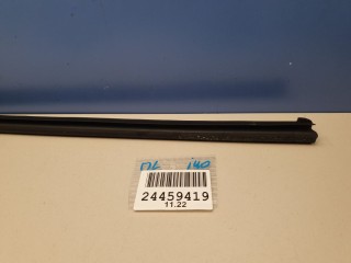 Накладка стекла передней левой двери, ориг. номер 822313Z000, Hyundai i40 2011-2015
