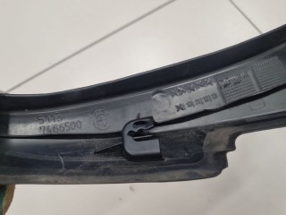 Водосток двери багажника правый, ориг. номер 51137466500, BMW 1 F40 2019-2026