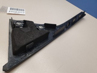 Накладка рамки двери задней правой, ориг. номер 9811518880, Peugeot 3008 P84