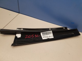 Накладка рамки двери задняя левая, ориг. номер A2056900987, Mercedes C-klasse W205 2014-2018