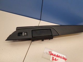 Накладка обшивки двери задней левой, ориг. номер 7P6868139CLE9, Volkswagen Touareg 2010-2014