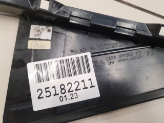 Накладка рамки двери задняя правая, ориг. номер 7P6839904, Volkswagen Touareg 2014-2018
