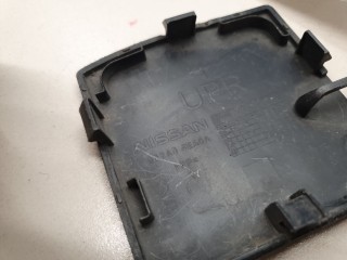 Заглушка переднего бампера буксировочного крюка, ориг. номер 622A04EA0A, Nissan Qashqai J11E